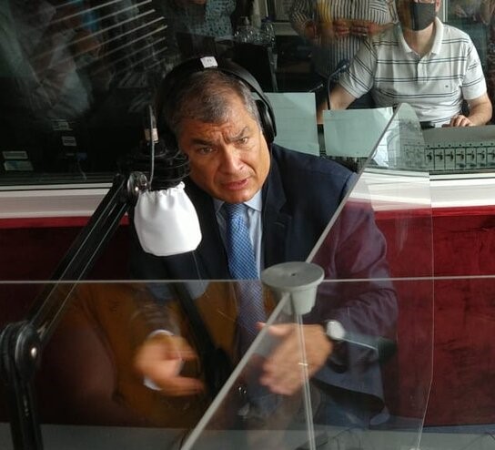 Rafael Correa: Macri gozó de la deuda con el FMI, entraba la plata y se la fugaban